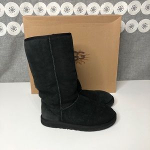 UGG AUSTRALIA WOMEN'S CLASSIC TALL BOOTS # 5815 BLACK SUEDE & SHEARLING w/ BOX